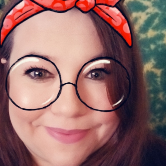 Meet your Posher, Kelly - Picture 3 of 3